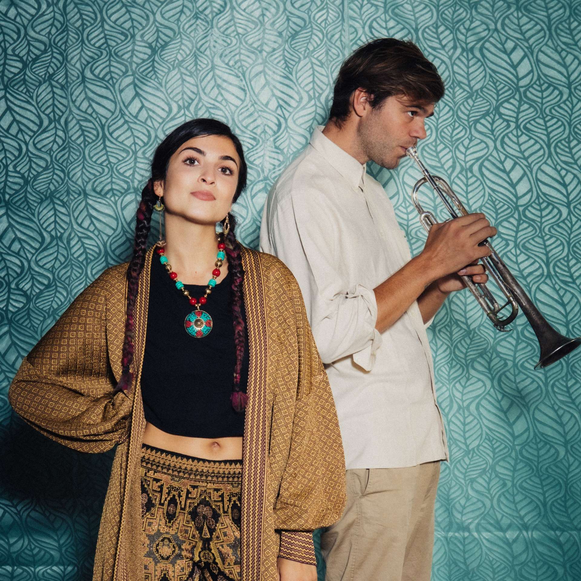 Photo posée avec Zhaklin Baghdasaryan et Louis Thomas, membres du duo franco-arménien Ladaniva. 