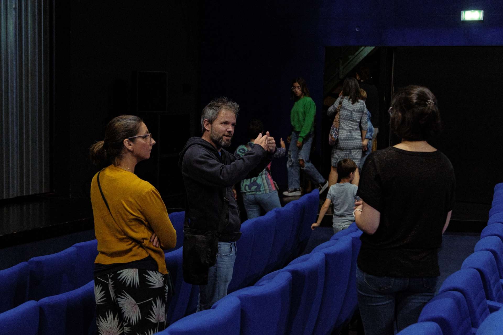 Visite de la salle Barrault (fauteuils bleus) avec Elise Body, régisseuse générale du Théâtre d'Orléans / Scène nationale. 