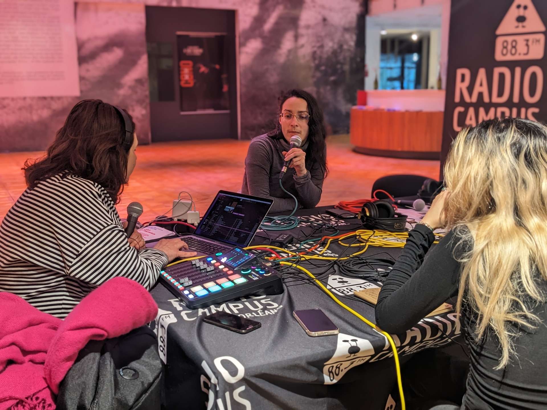Plateau Radio Campus Orléans avec Salomé Lelait, chargée des relations avec le public pour le Théâtre d'Orléans / Scène nationale. 